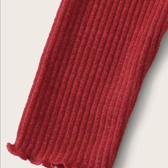 Rib Knit Lettuce Edge Long Sleeve Crop Top Red - Picture 5 of 5